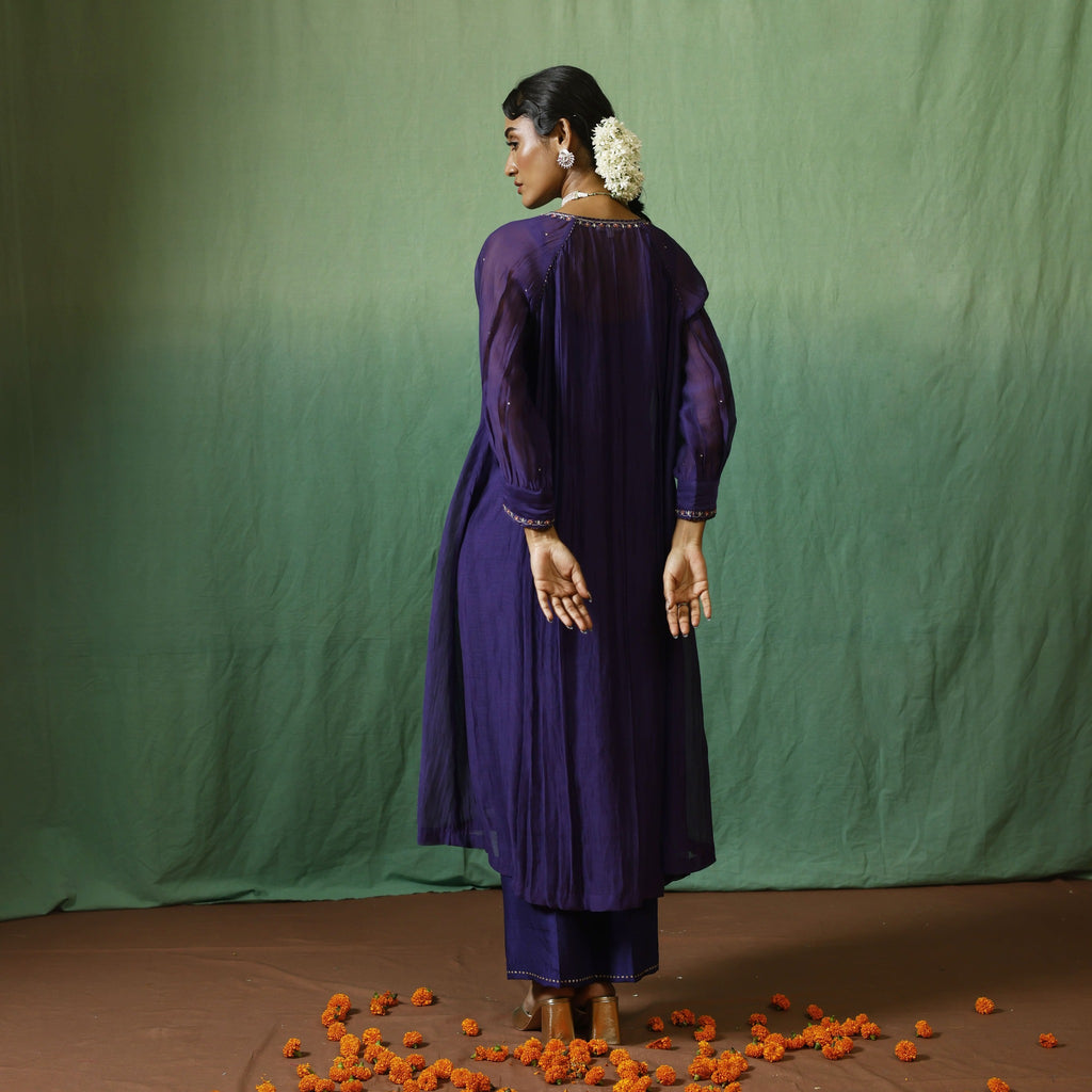 Hiranya Outfit