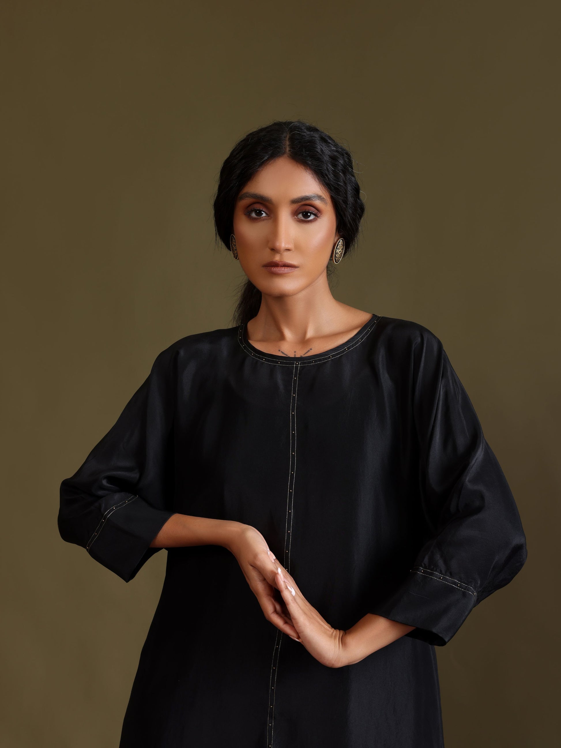 Kshiti Outfit