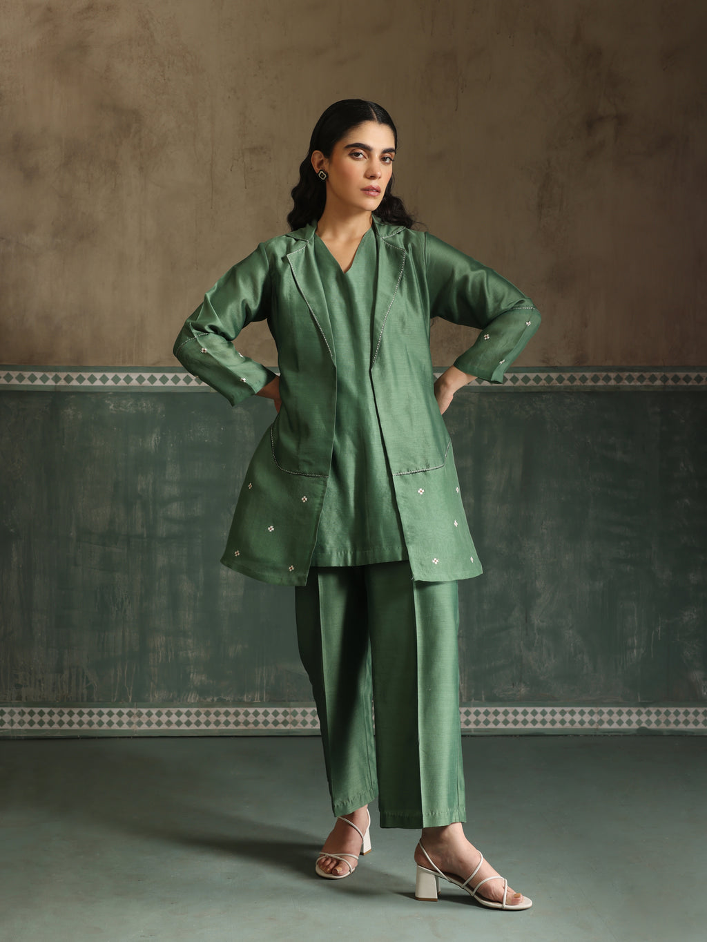 Amal Outfit