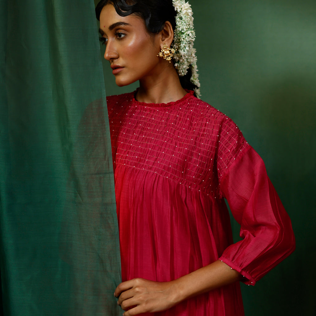 Ratna Outfit