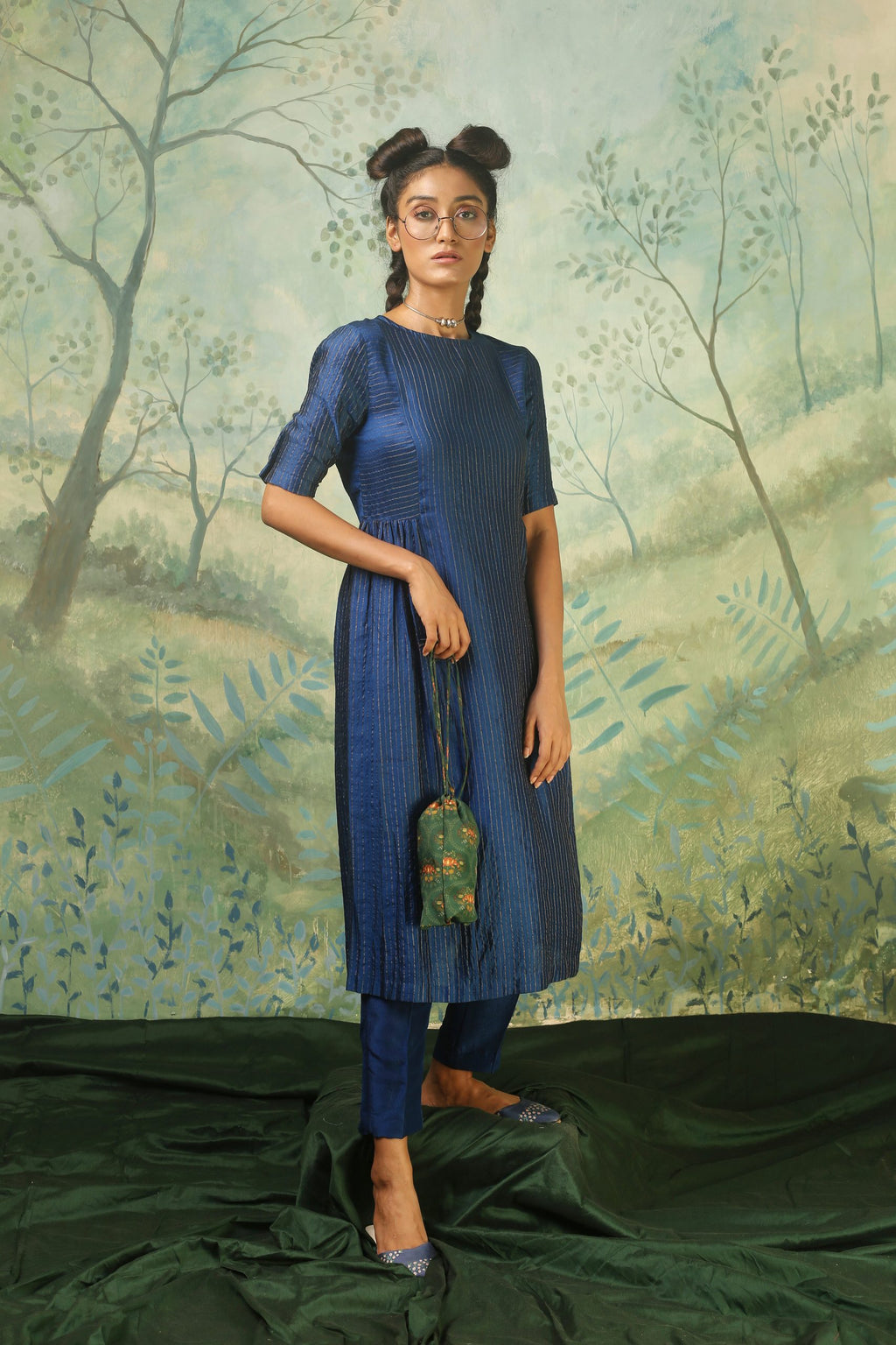 Neel Kuchi Outfit