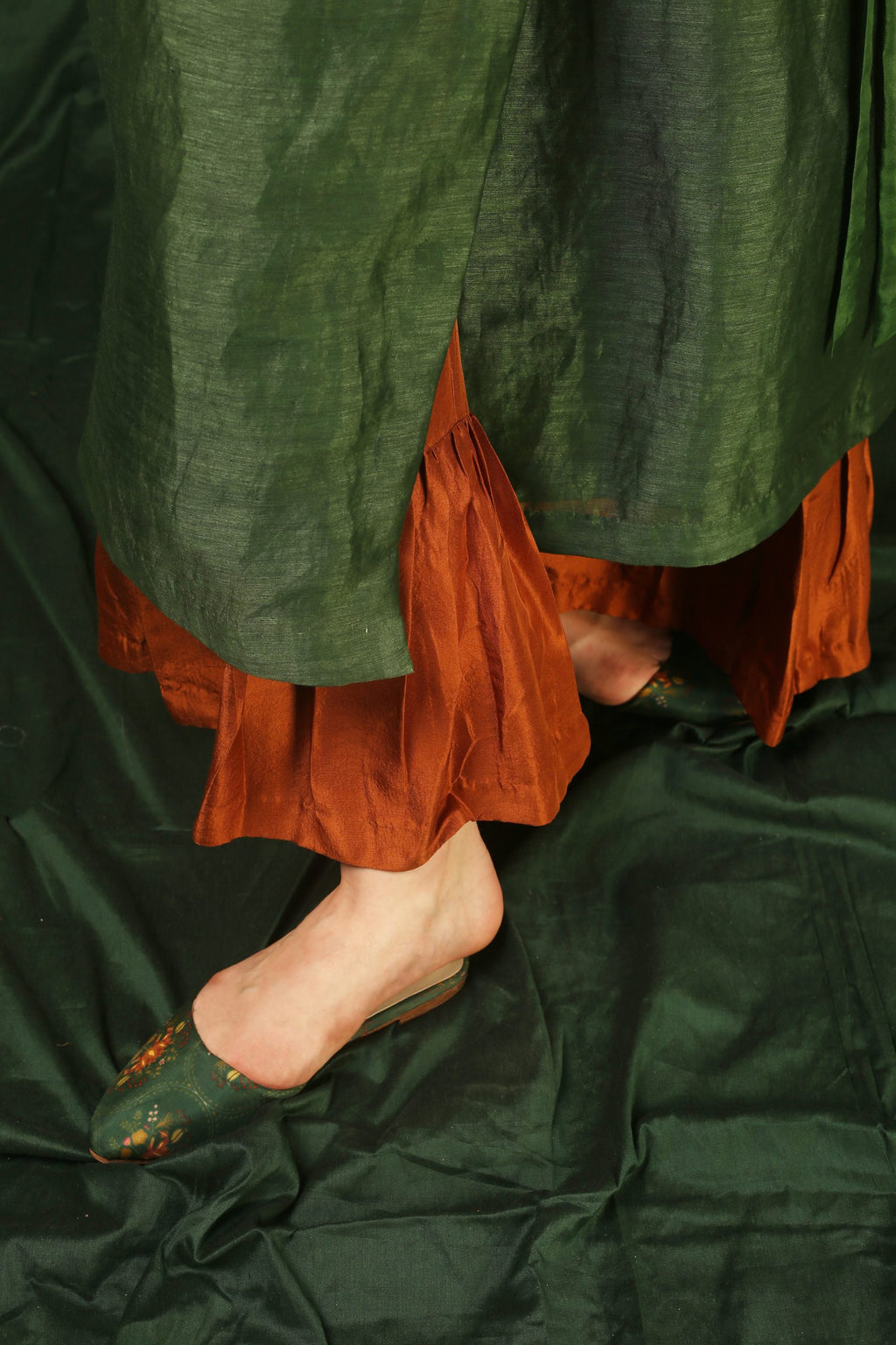 Ante Angrakha Outfit