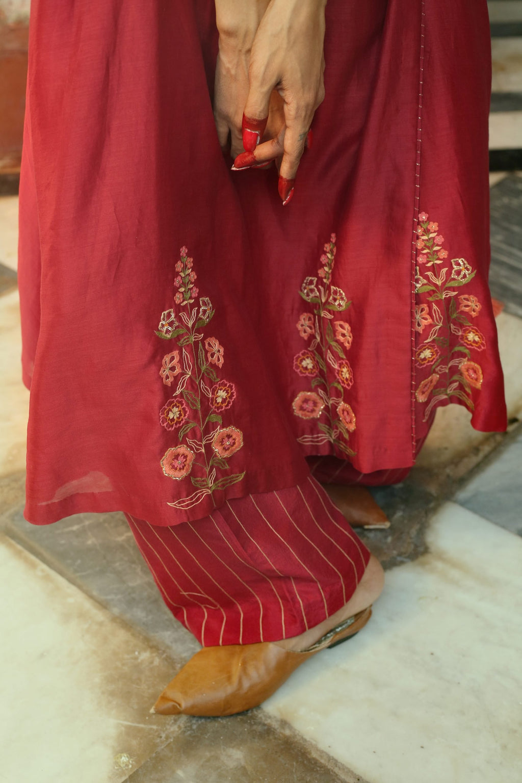 Ahilya Angrakha Outfit